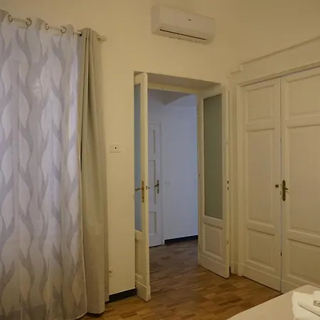 La Casa Nella Corte La Spezia